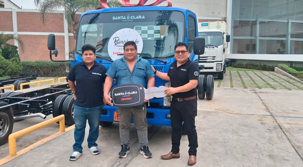 ENTREGA-DE-CAMIONES-ISUZU-SANTA-CLARA-CAMIONES-4.jpg